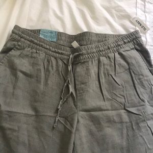 Olive green linen Old Navy pants — with pockets!
